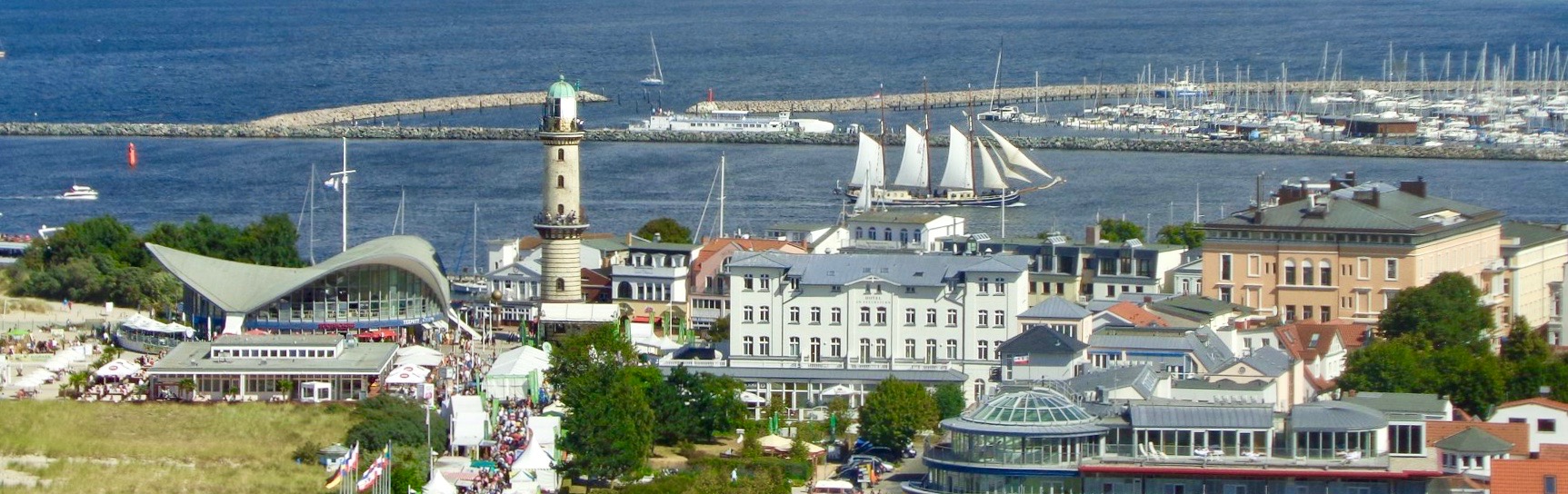 Warnemünde Hafeneinfahrt